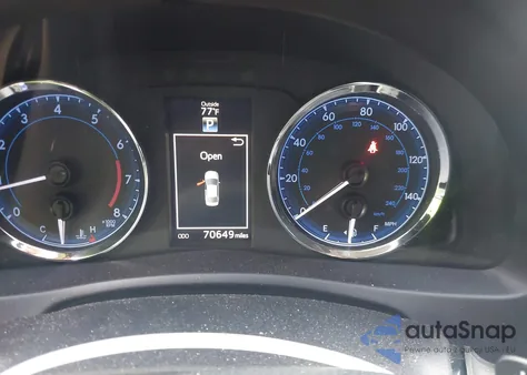 2018 Toyota Corolla Se from USA, damaged, VIN 5YFBURHE7JP847414